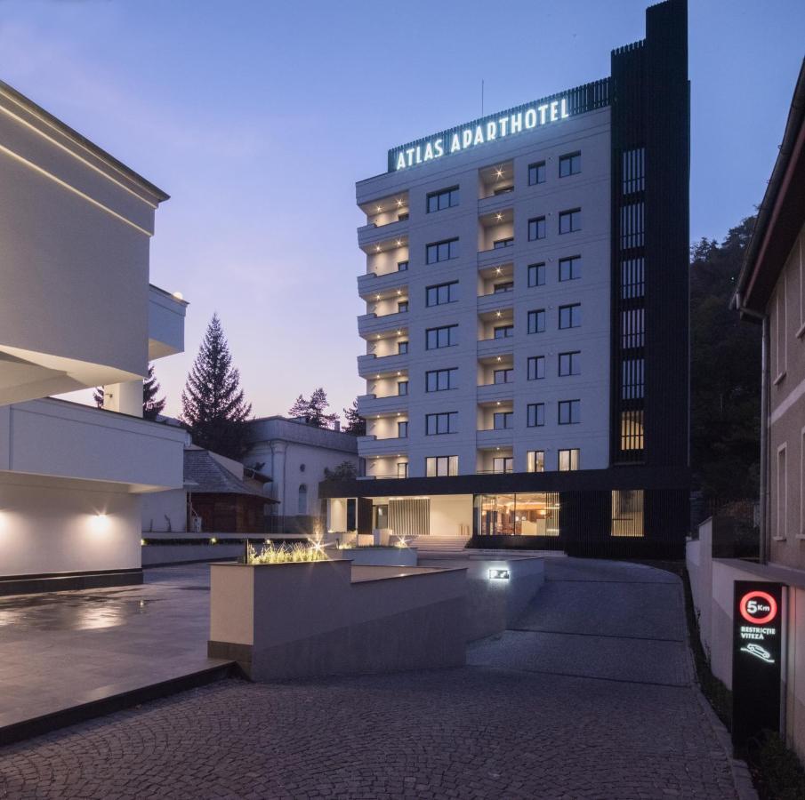 Atlas Aparthotel Piatra Neamţ Exterior foto